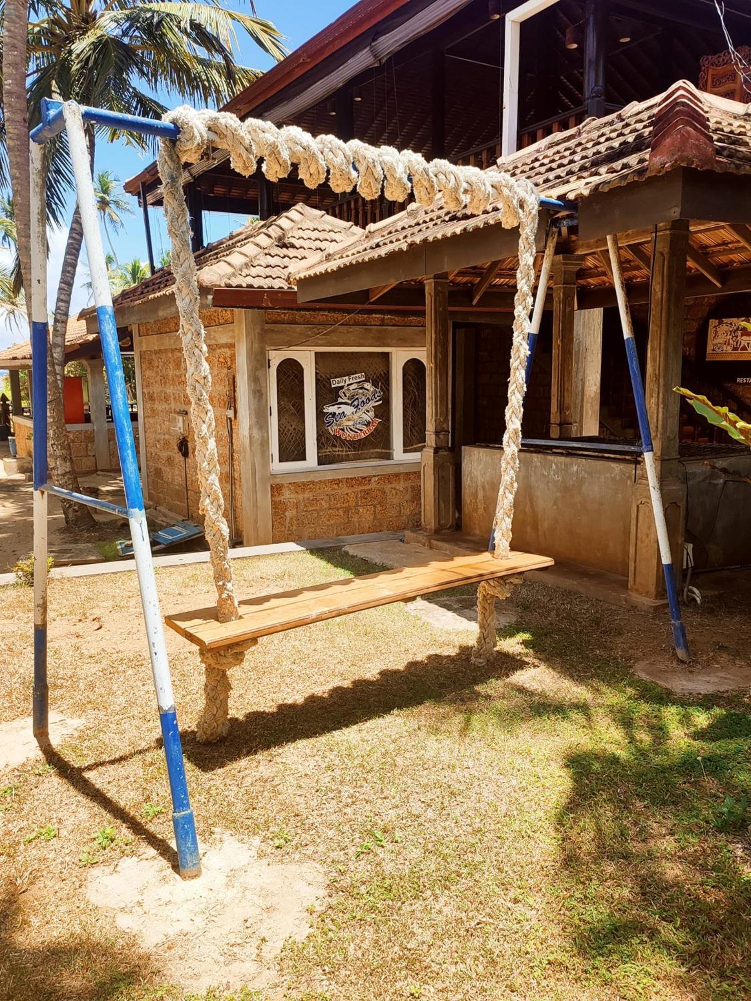 Wunderbar Beach Hotel Bentota Exterior photo